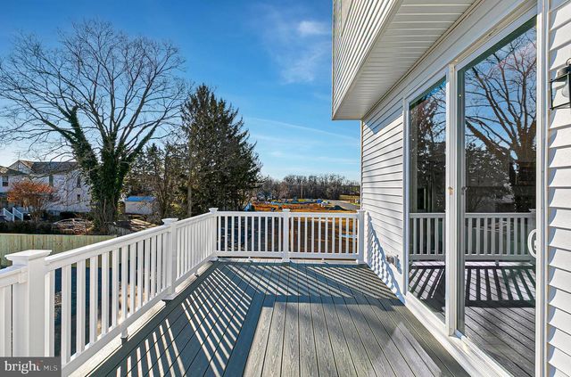 1101 OASIS AVE, Ranson, WV 25438