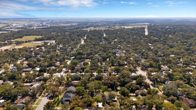 503 W Earl Street, Cleburne, TX 76033
