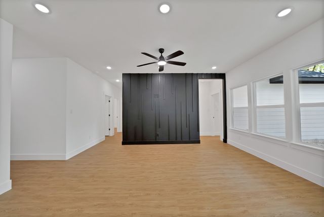 503 W Earl Street, Cleburne, TX 76033