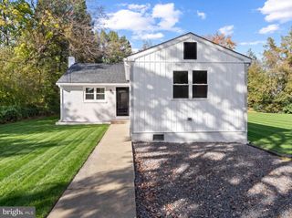 17 COLES RD, Blackwood, NJ 08012