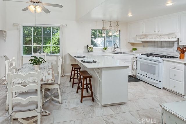 20659 Tuba, Chatsworth, CA 91311