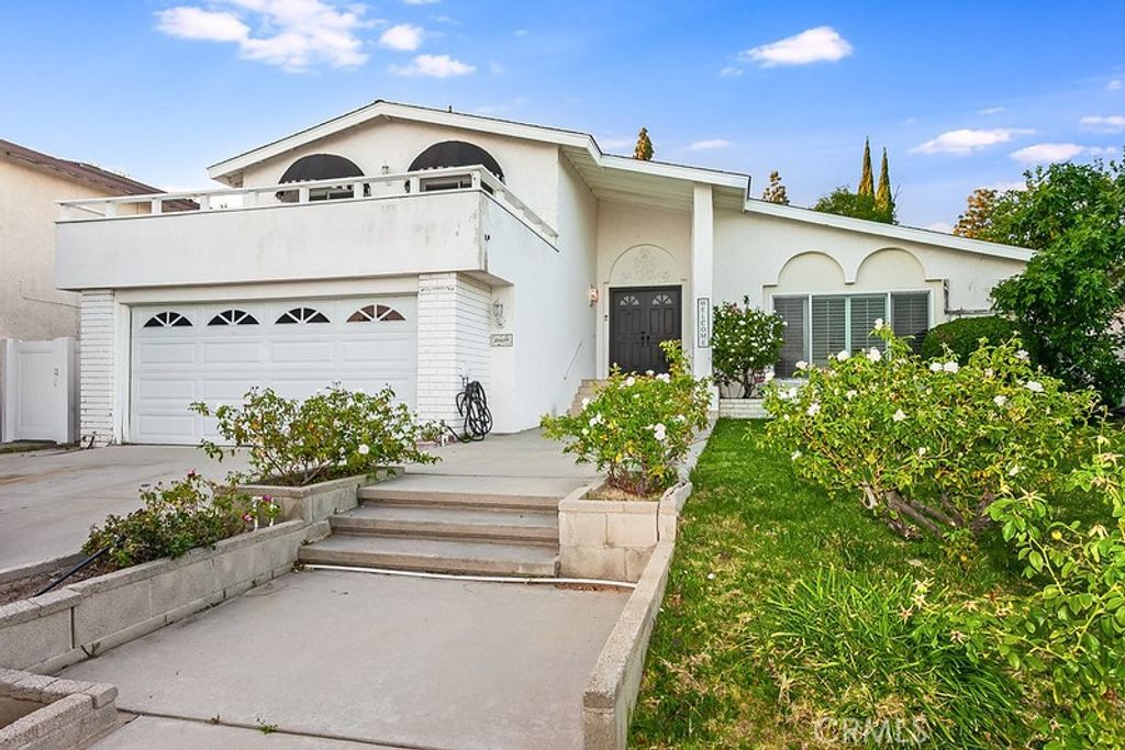 20659 Tuba, Chatsworth, CA 91311