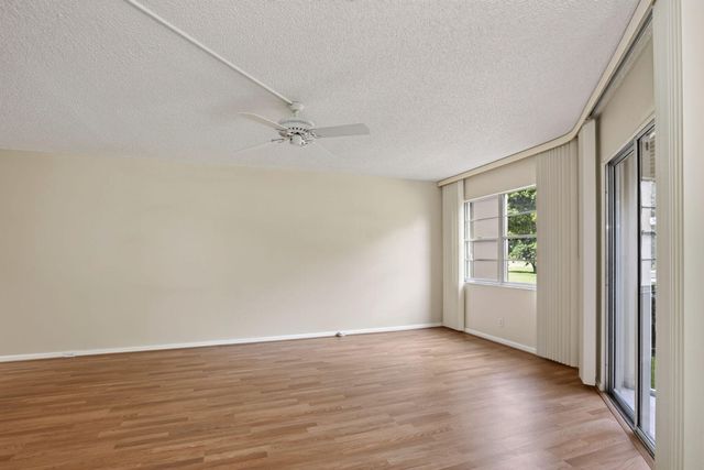 300 SW 130TH Terrace 202B, Pembroke Pines, FL 33027