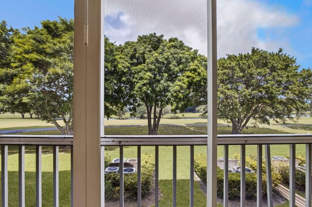 300 SW 130TH Terrace 202B, Pembroke Pines, FL 33027
