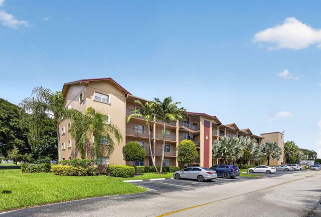 300 SW 130TH Terrace 202B, Pembroke Pines, FL 33027