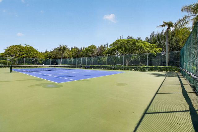 300 SW 130TH Terrace 202B, Pembroke Pines, FL 33027