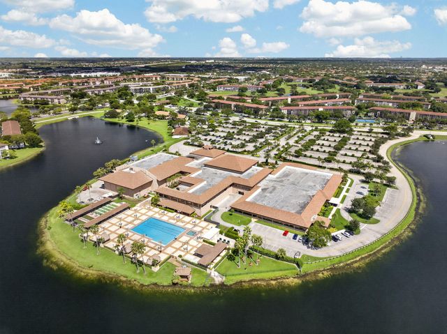 300 SW 130TH Terrace 202B, Pembroke Pines, FL 33027
