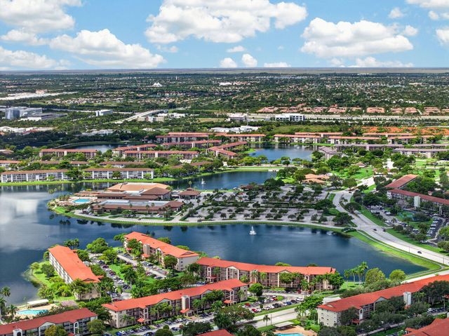 300 SW 130TH Terrace 202B, Pembroke Pines, FL 33027