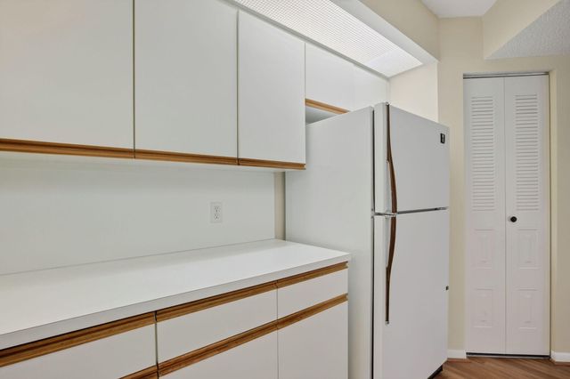 300 SW 130TH Terrace 202B, Pembroke Pines, FL 33027