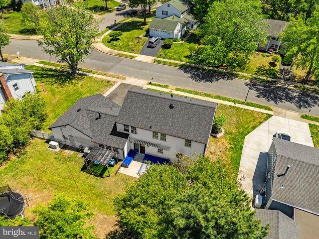 4202 MINSTRELL LN, Fairfax, VA 22033
