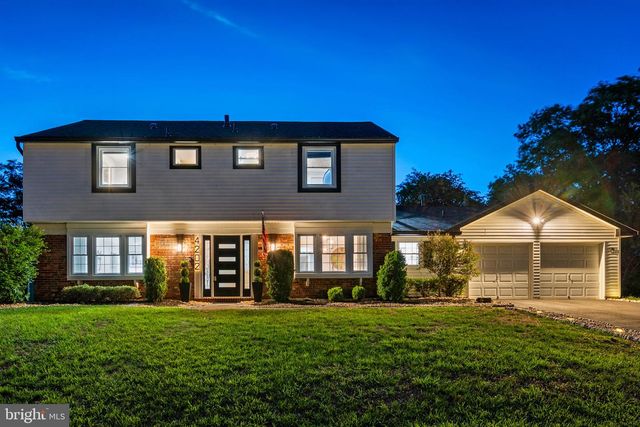 4202 MINSTRELL LN, Fairfax, VA 22033