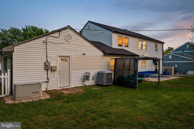 4202 MINSTRELL LN, Fairfax, VA 22033