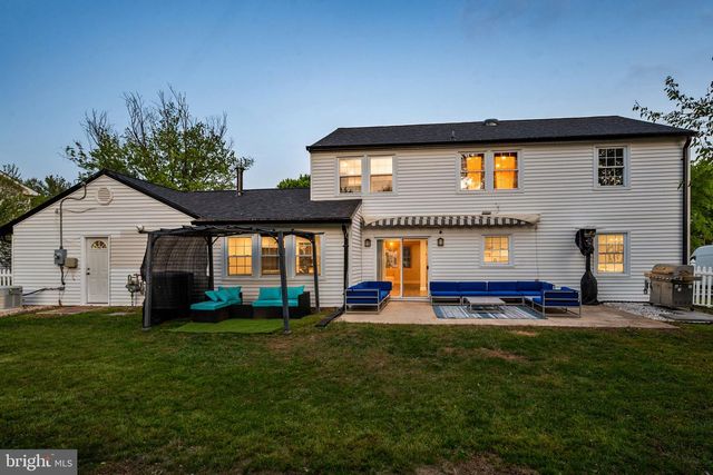 4202 MINSTRELL LN, Fairfax, VA 22033