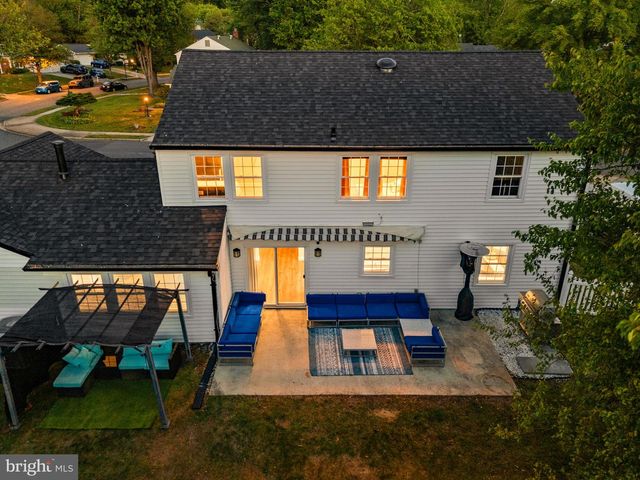 4202 MINSTRELL LN, Fairfax, VA 22033