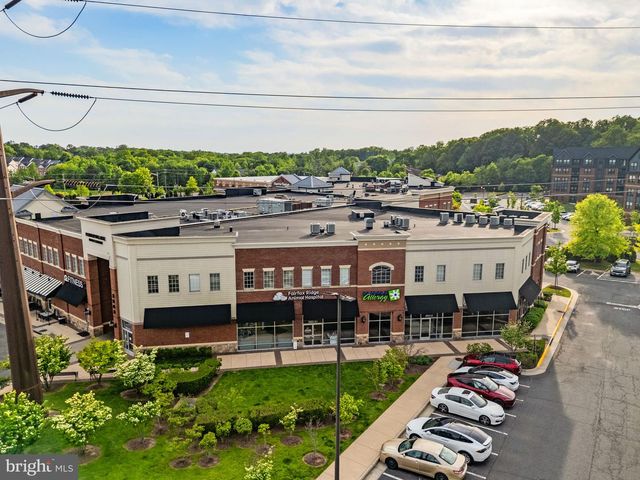4202 MINSTRELL LN, Fairfax, VA 22033