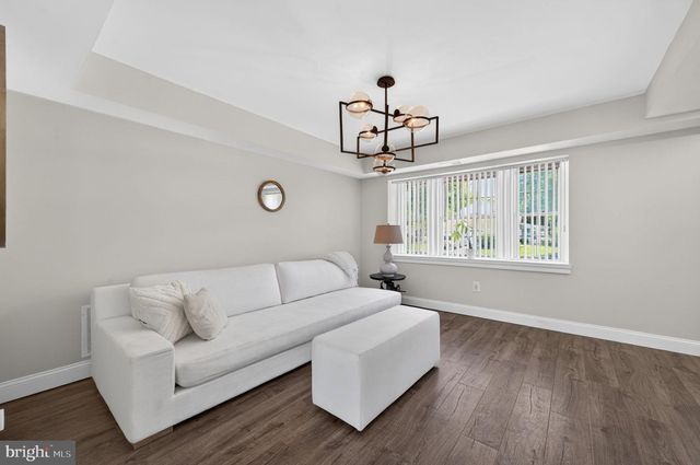 4202 MINSTRELL LN, Fairfax, VA 22033