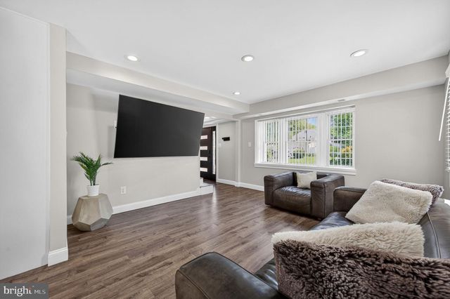4202 MINSTRELL LN, Fairfax, VA 22033