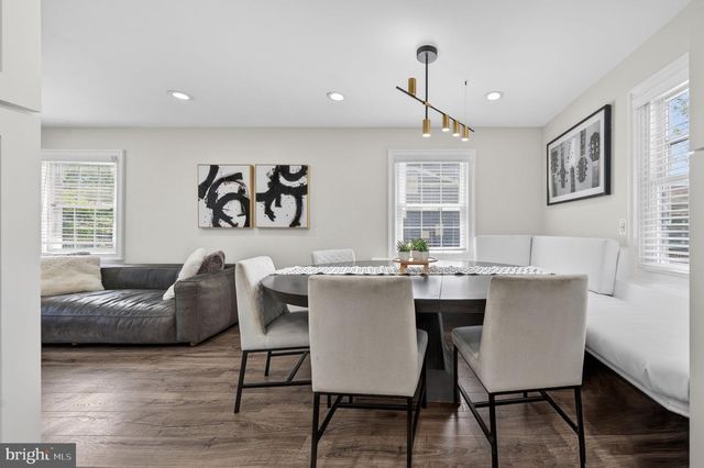 4202 MINSTRELL LN, Fairfax, VA 22033