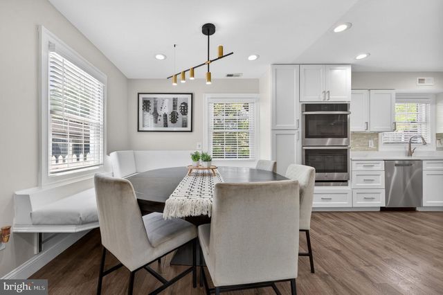 4202 MINSTRELL LN, Fairfax, VA 22033