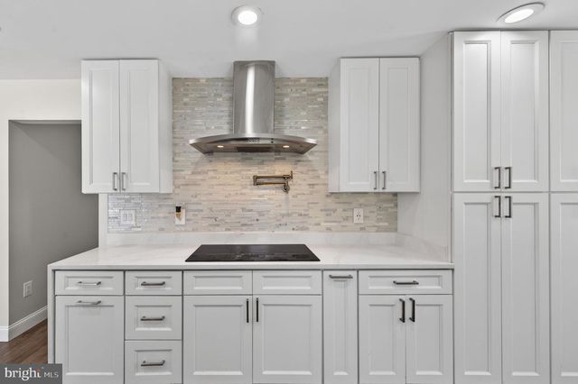 4202 MINSTRELL LN, Fairfax, VA 22033