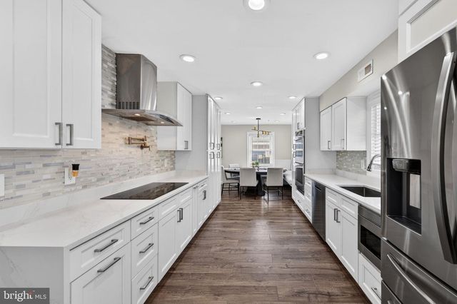 4202 MINSTRELL LN, Fairfax, VA 22033