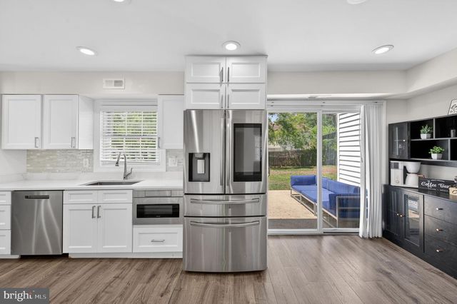 4202 MINSTRELL LN, Fairfax, VA 22033