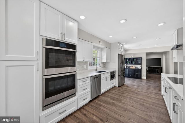 4202 MINSTRELL LN, Fairfax, VA 22033