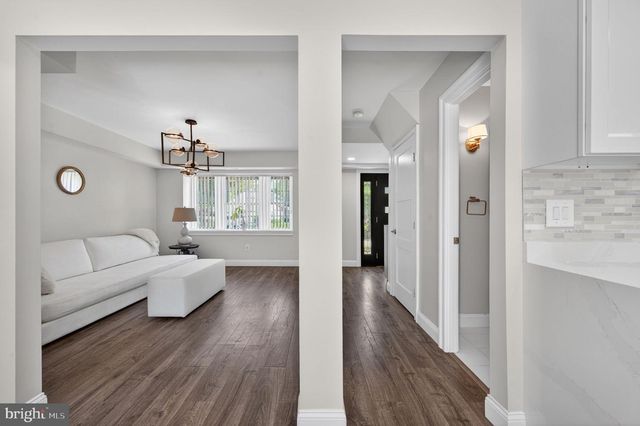 4202 MINSTRELL LN, Fairfax, VA 22033