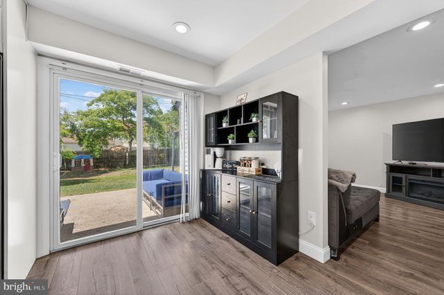 4202 MINSTRELL LN, Fairfax, VA 22033
