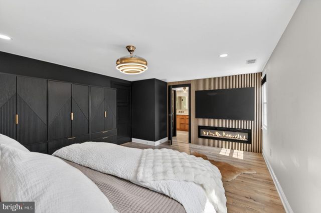 4202 MINSTRELL LN, Fairfax, VA 22033