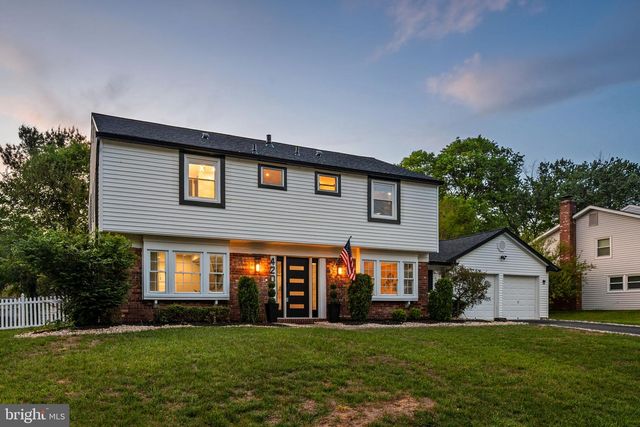 4202 MINSTRELL LN, Fairfax, VA 22033