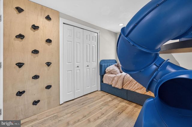 4202 MINSTRELL LN, Fairfax, VA 22033