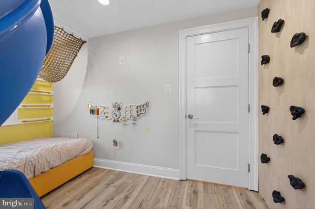 4202 MINSTRELL LN, Fairfax, VA 22033