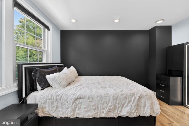 4202 MINSTRELL LN, Fairfax, VA 22033