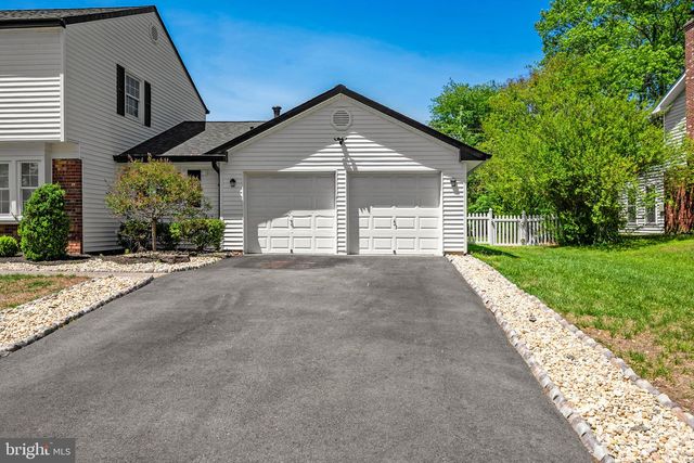 4202 MINSTRELL LN, Fairfax, VA 22033