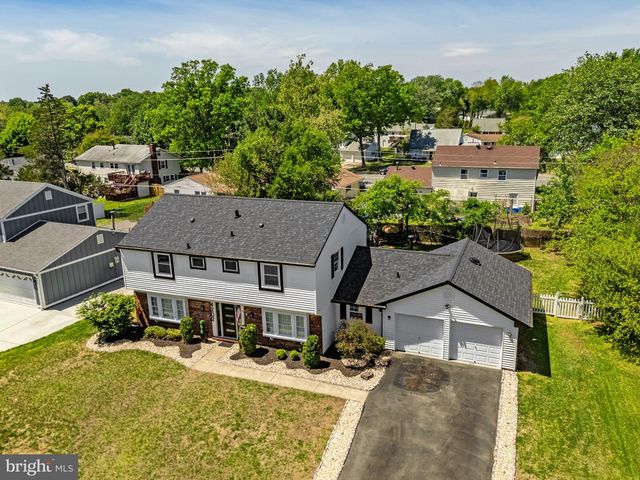 4202 MINSTRELL LN, Fairfax, VA 22033