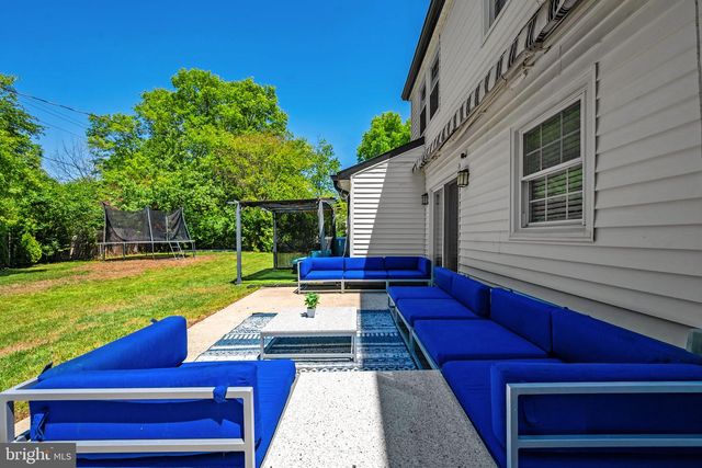 4202 MINSTRELL LN, Fairfax, VA 22033