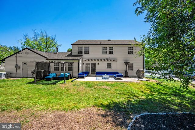 4202 MINSTRELL LN, Fairfax, VA 22033