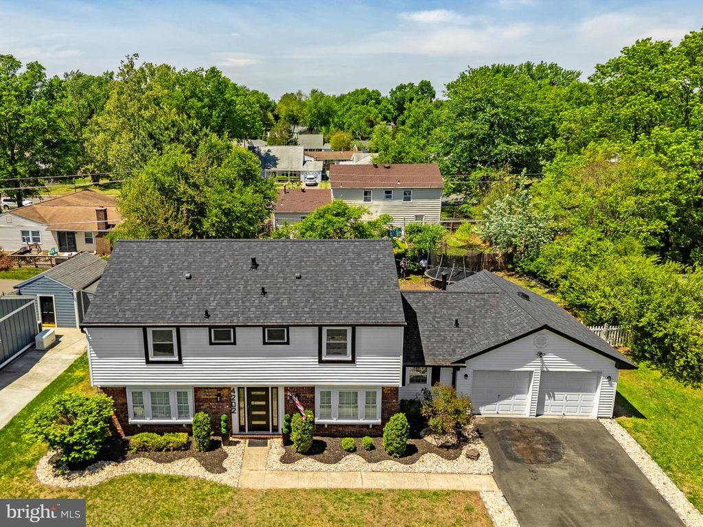4202 MINSTRELL LN, Fairfax, VA 22033