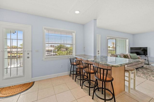23 Royal Palm Pt B, Vero Beach, FL 32960