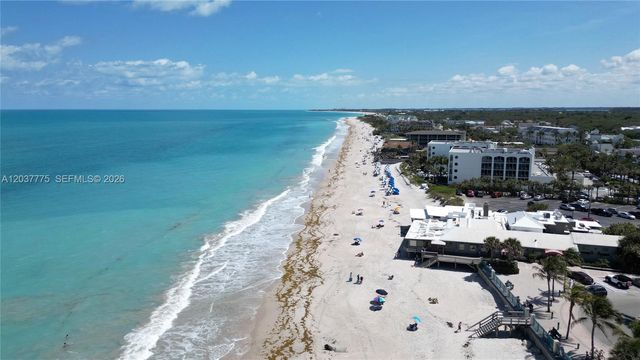 23 Royal Palm Pt B, Vero Beach, FL 32960