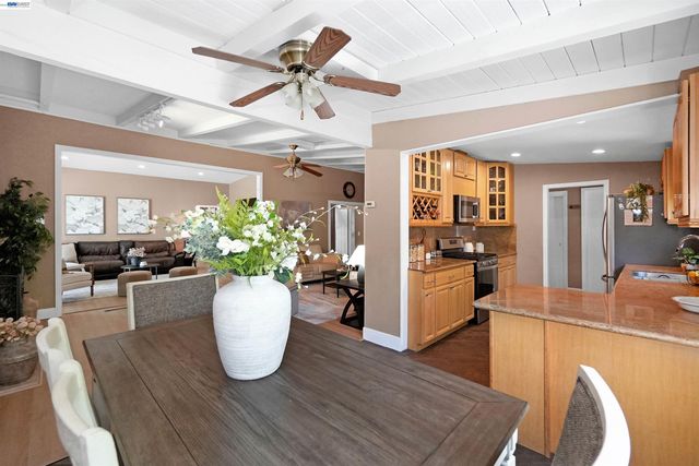 30562 Troon Pl, Hayward, CA 94544