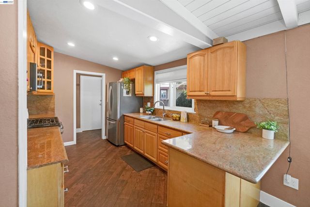 30562 Troon Pl, Hayward, CA 94544