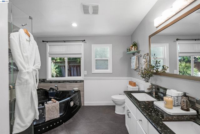 30562 Troon Pl, Hayward, CA 94544