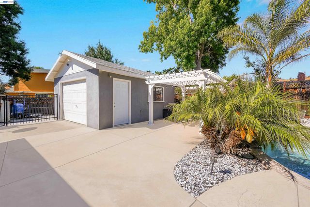30562 Troon Pl, Hayward, CA 94544