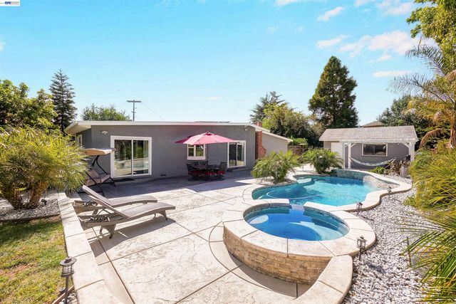 30562 Troon Pl, Hayward, CA 94544