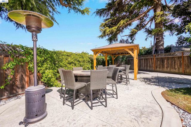 30562 Troon Pl, Hayward, CA 94544