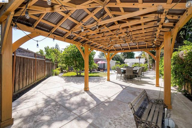 30562 Troon Pl, Hayward, CA 94544