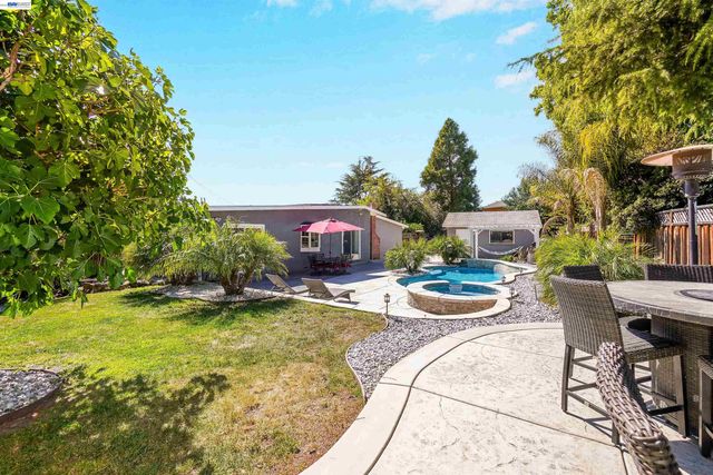 30562 Troon Pl, Hayward, CA 94544