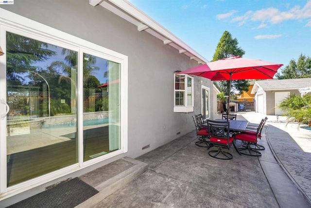 30562 Troon Pl, Hayward, CA 94544